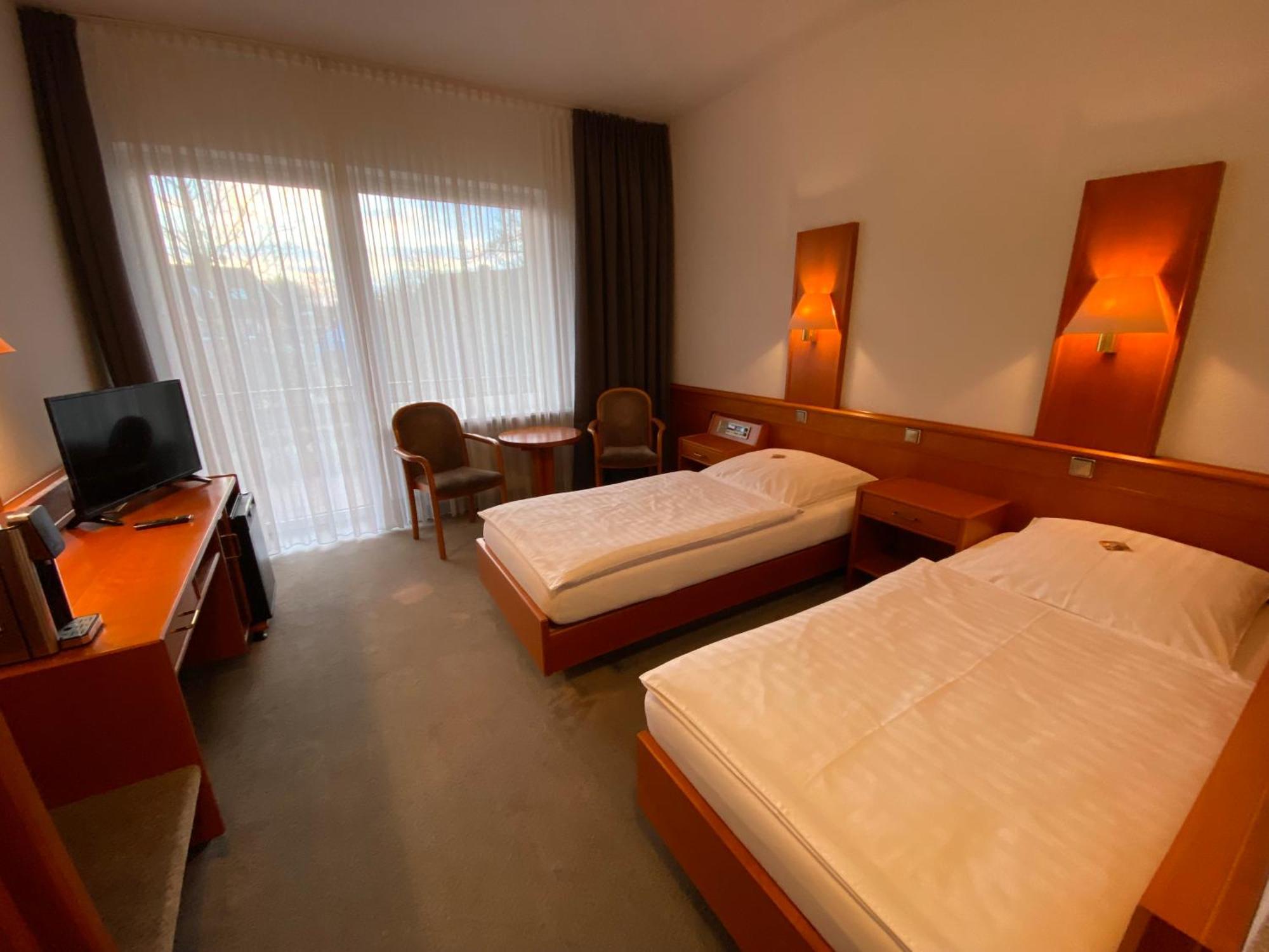 Adamidis Hotel Altenmedingen Dış mekan fotoğraf