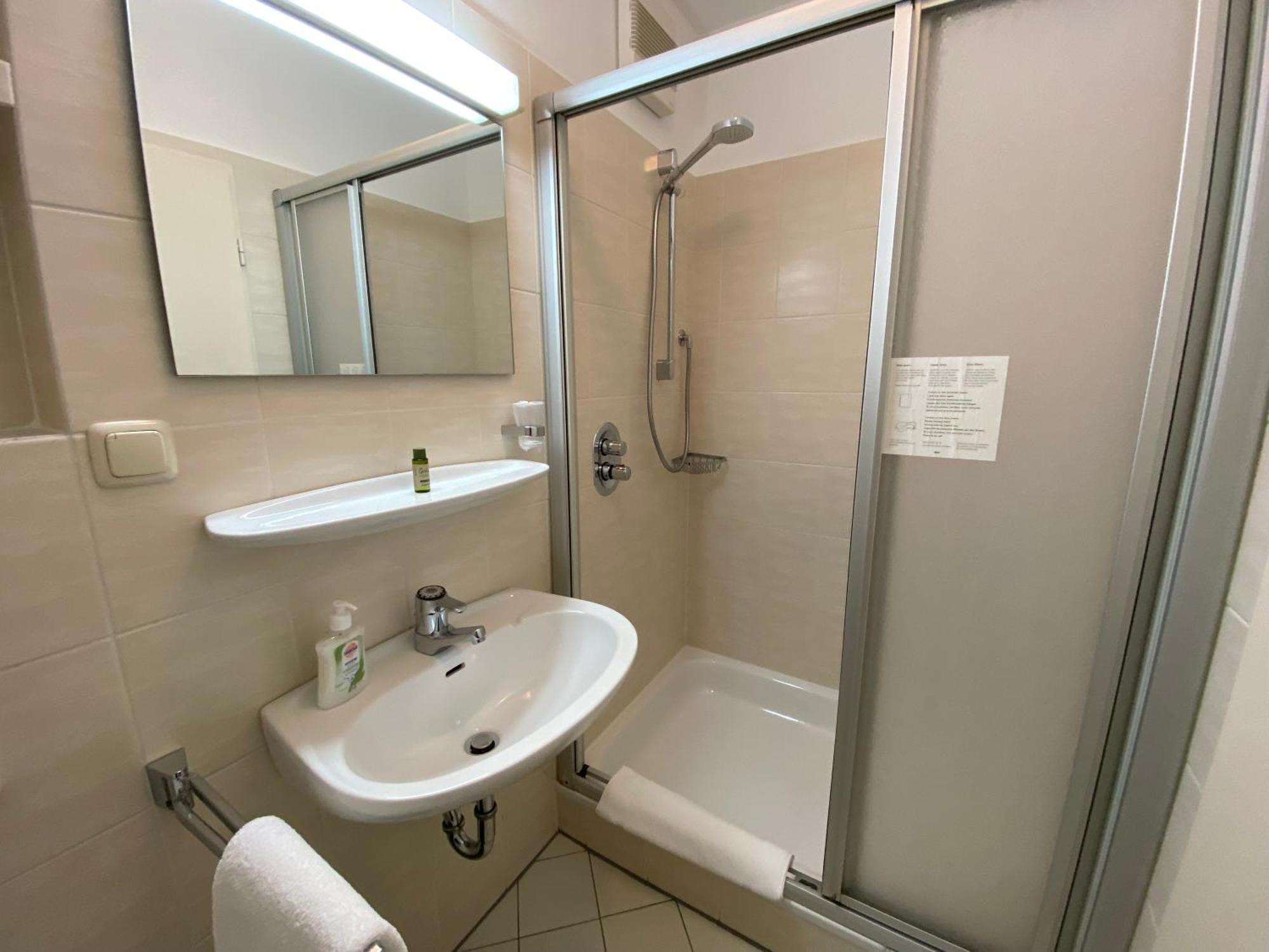 Adamidis Hotel Altenmedingen Dış mekan fotoğraf