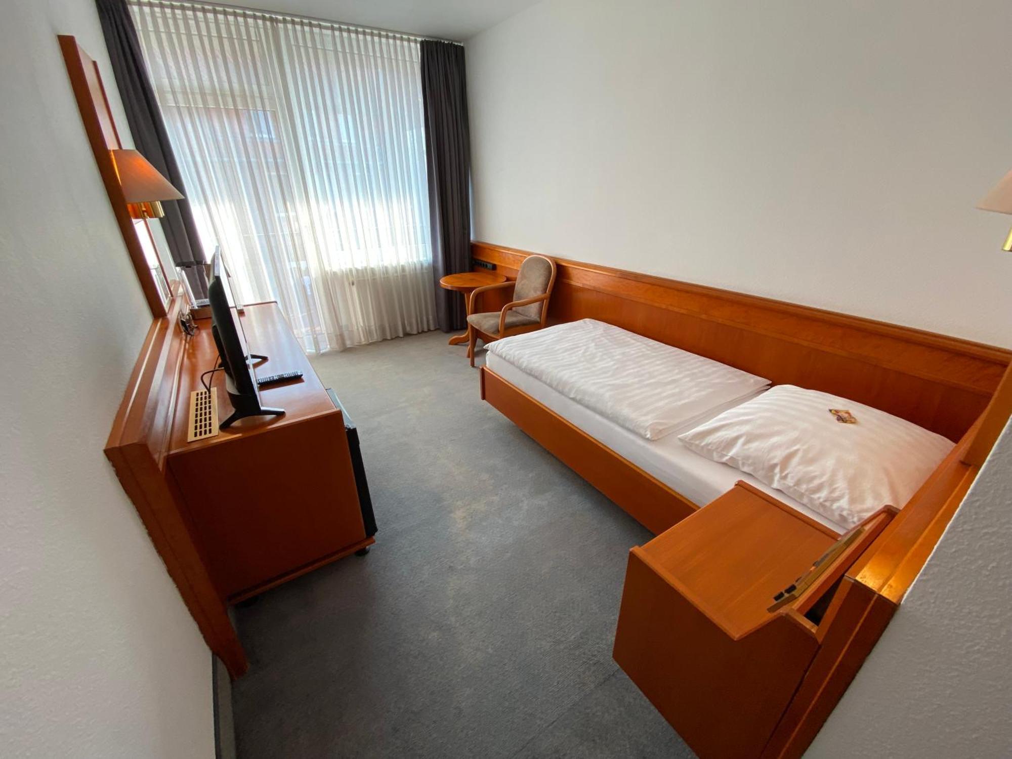 Adamidis Hotel Altenmedingen Dış mekan fotoğraf