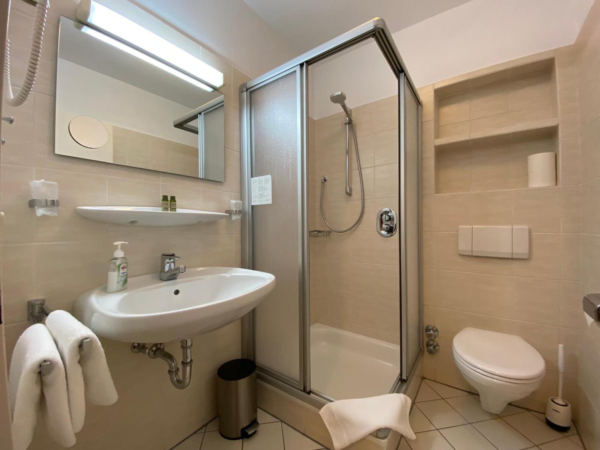 Adamidis Hotel Altenmedingen Dış mekan fotoğraf